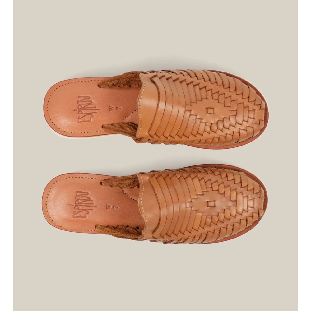 Espiritu Sol Slip on shoe women’s 9